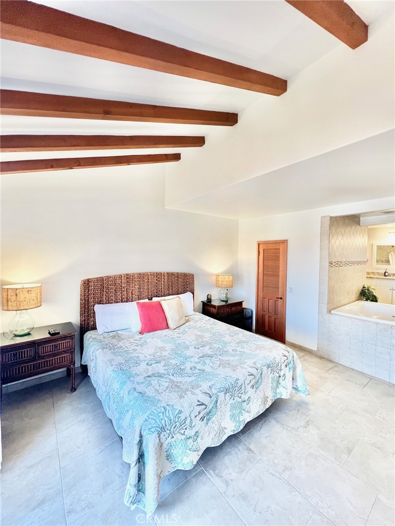 12 Camino De Flores 39