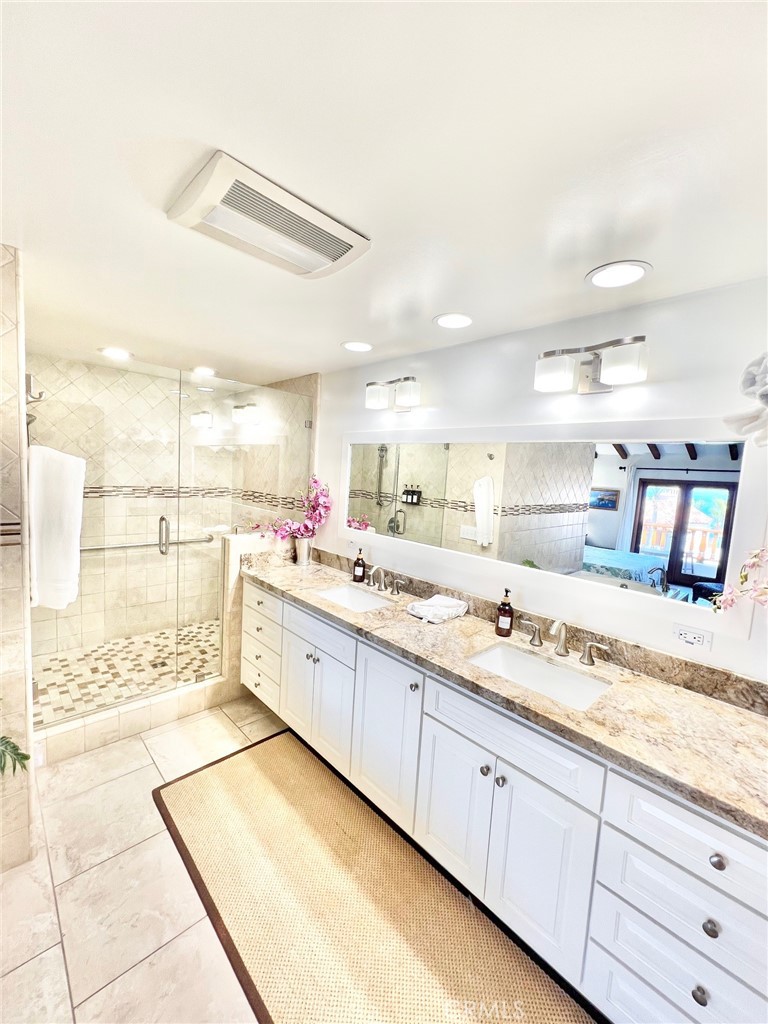 12 Camino De Flores 39