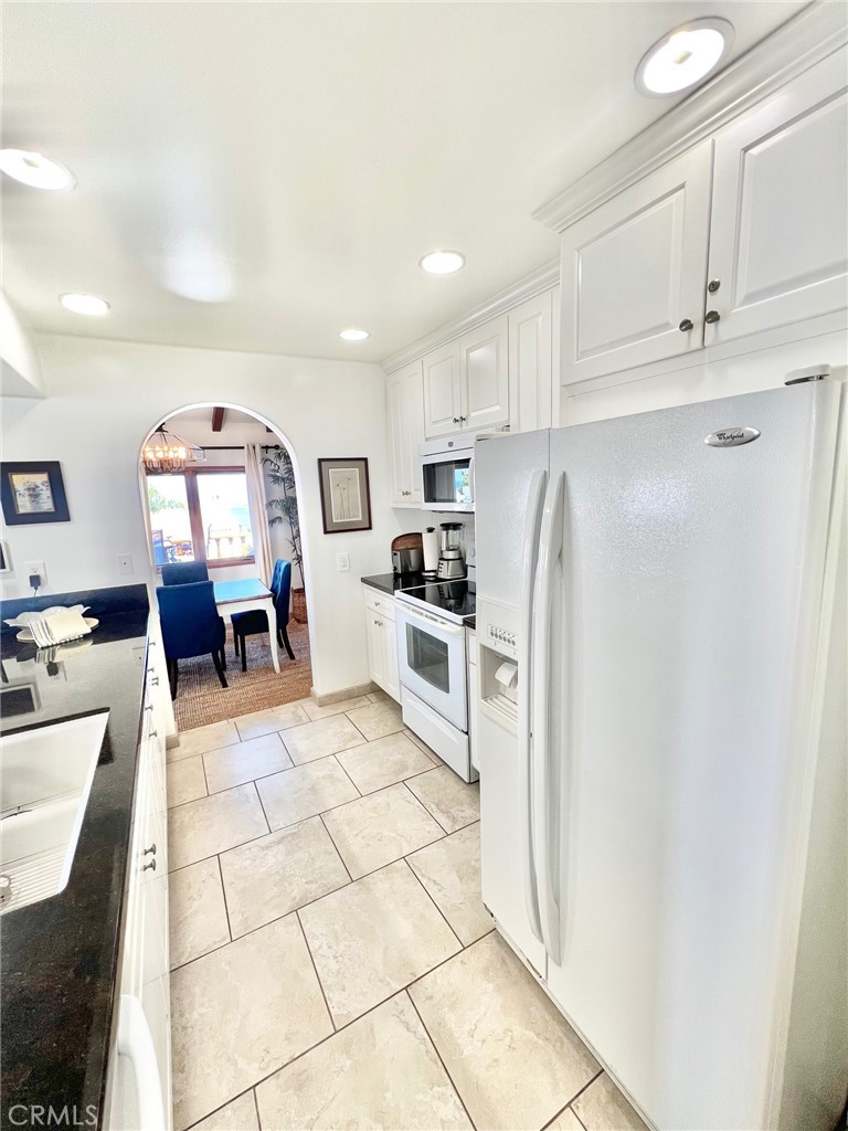 12 Camino De Flores 39