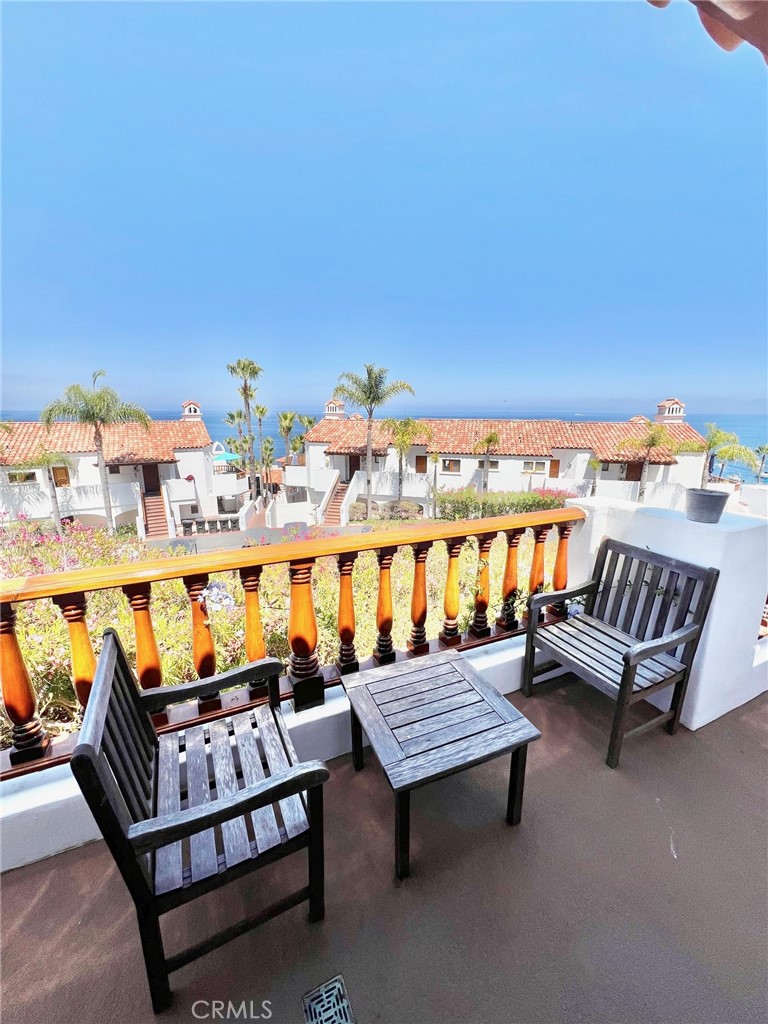 12 Camino De Flores 39