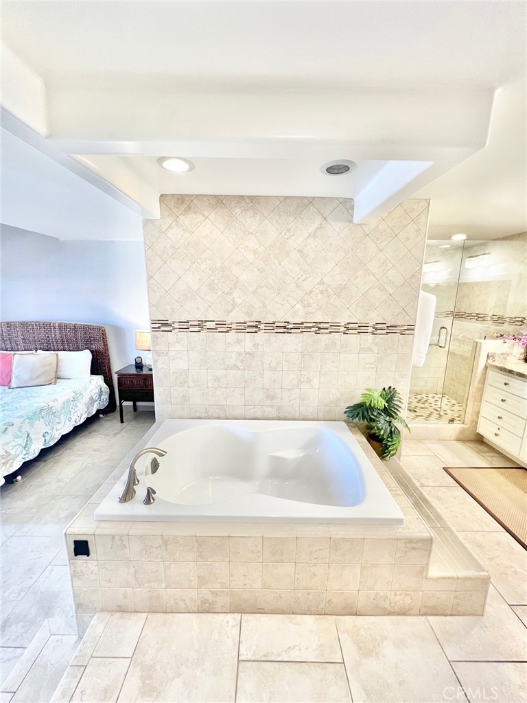 12 Camino De Flores 39