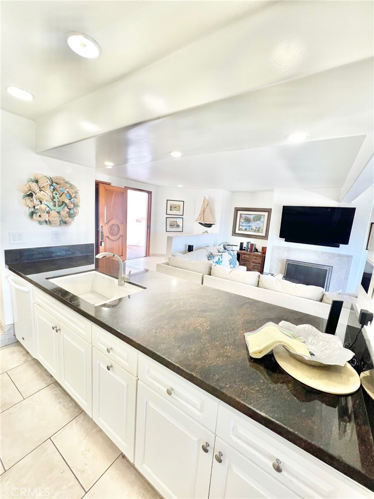 12 Camino De Flores 39