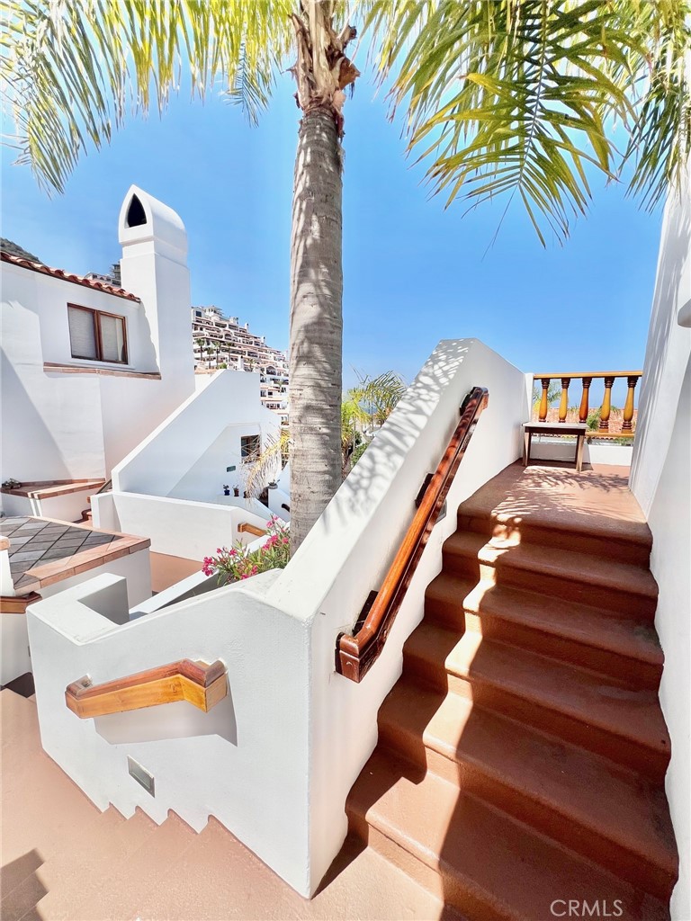 12 Camino De Flores 39