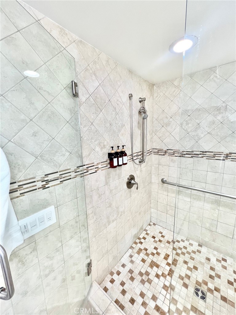 12 Camino De Flores 39