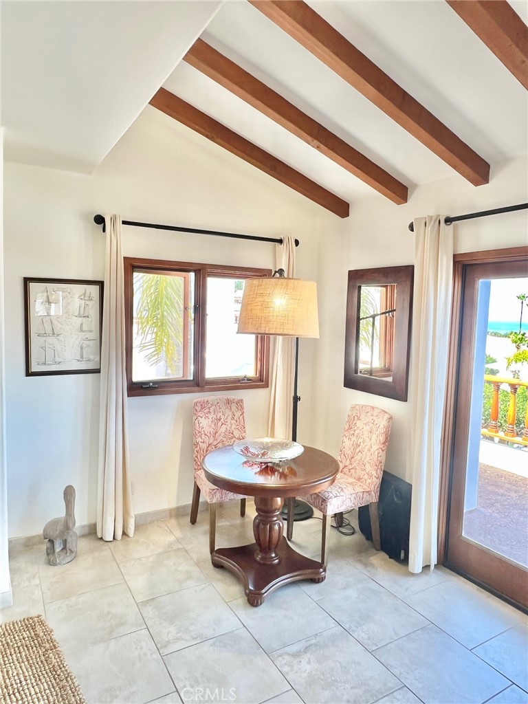 12 Camino De Flores 39