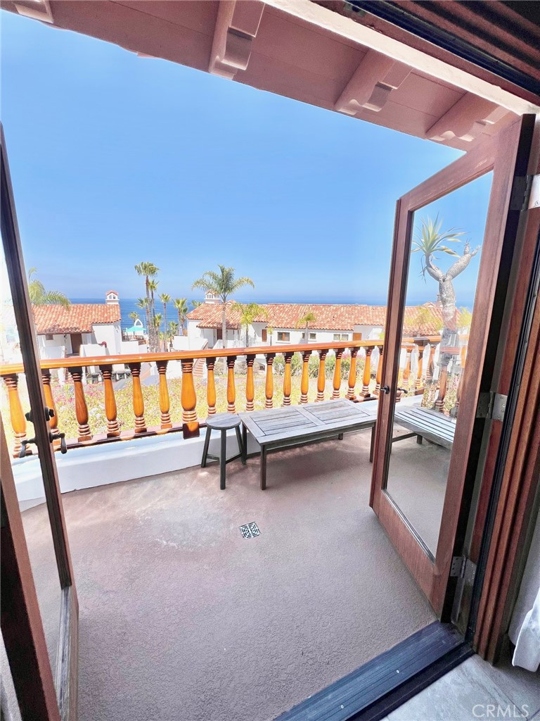 12 Camino De Flores 39