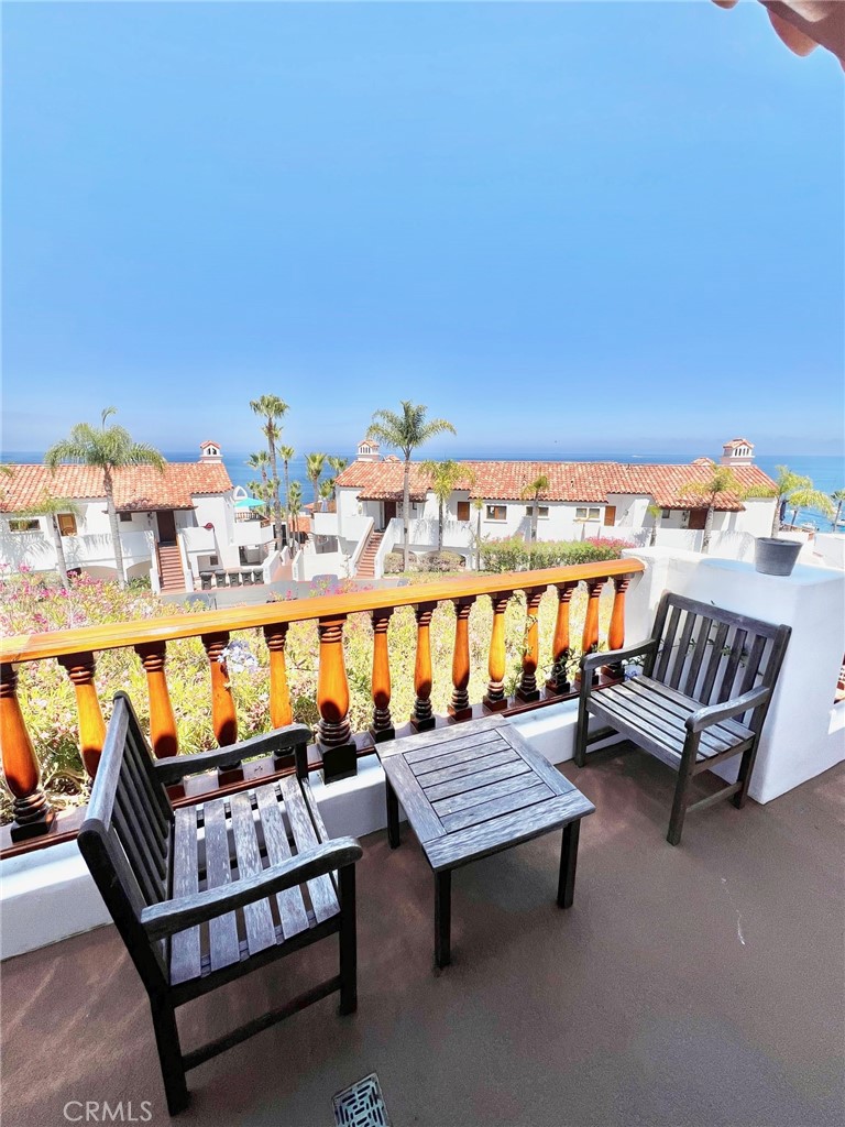 12 Camino De Flores 39