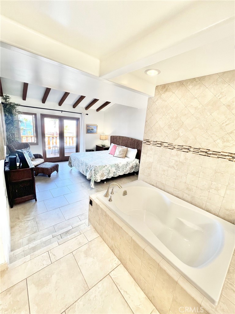 12 Camino De Flores 39