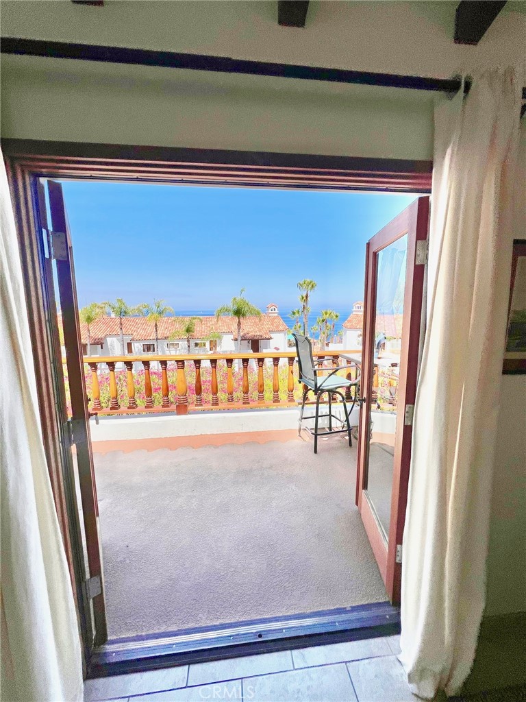 12 Camino De Flores 39