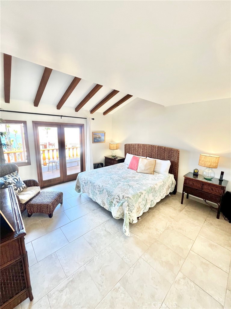 12 Camino De Flores 39