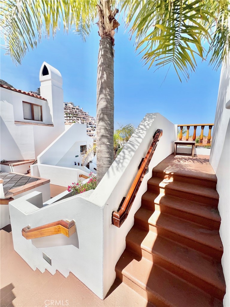 12 Camino De Flores 39