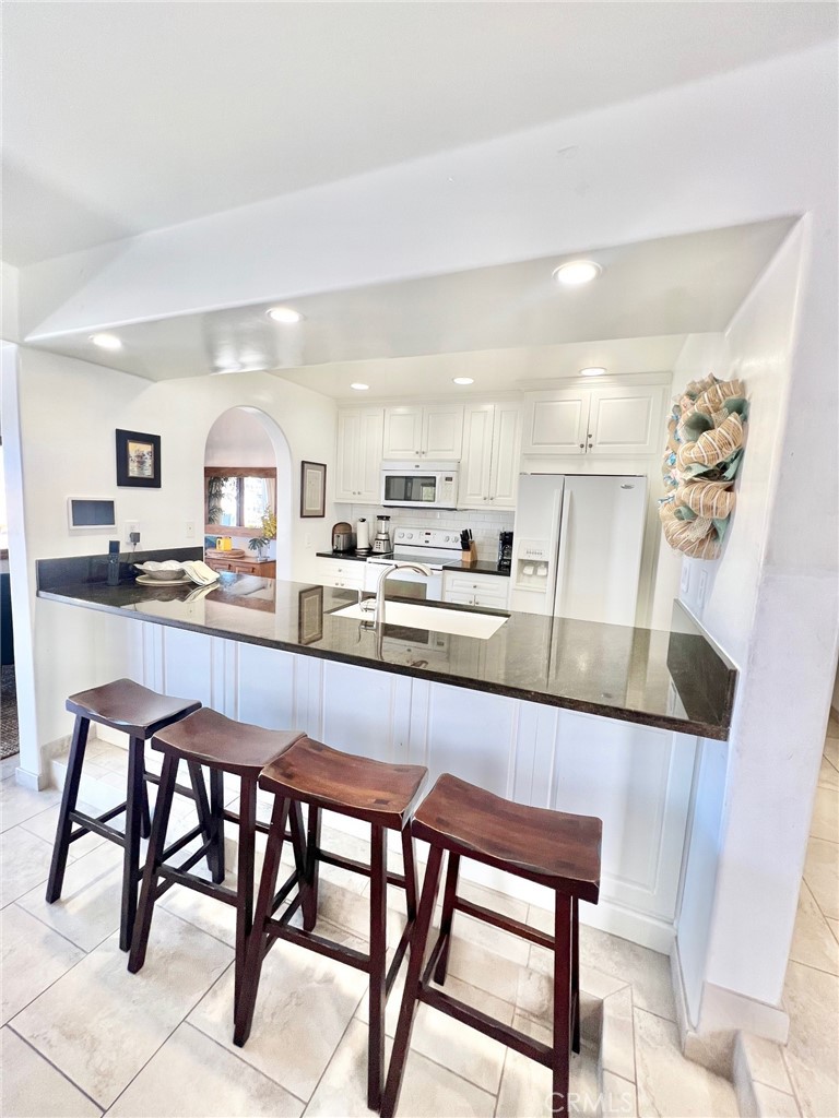 12 Camino De Flores 39