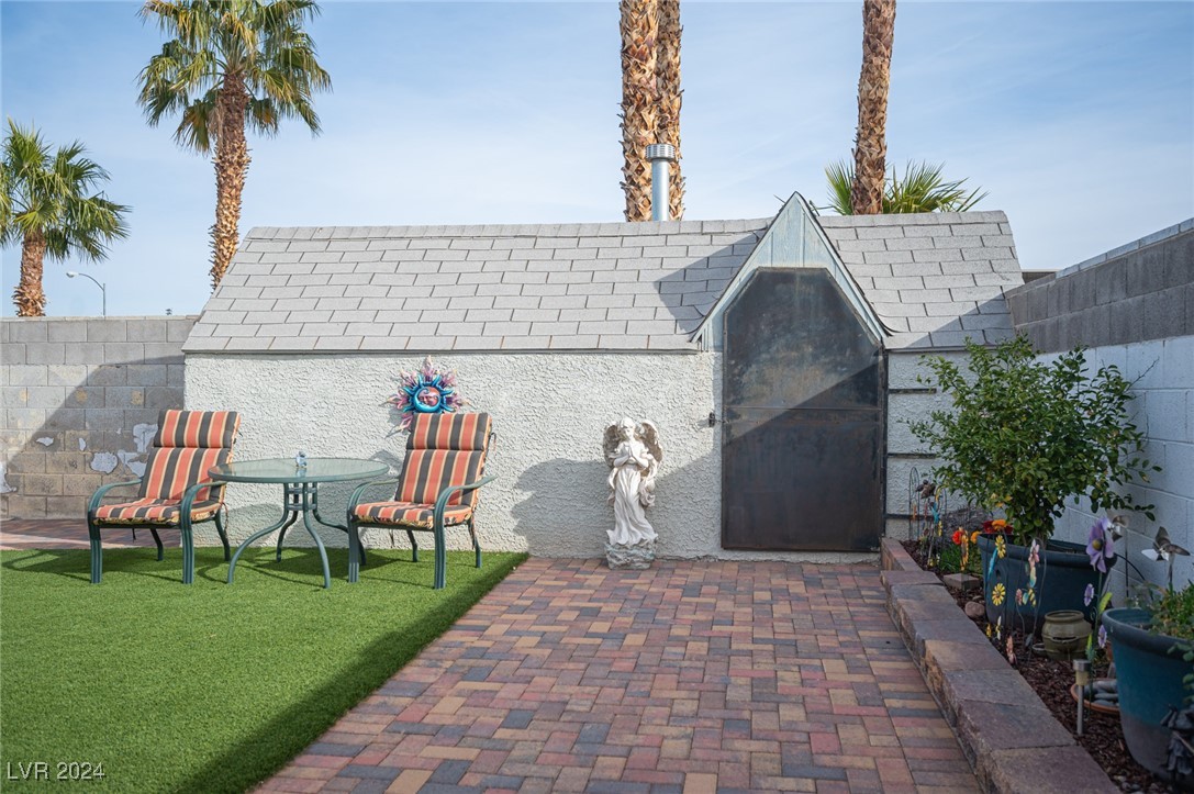 4250 Carolyn Drive