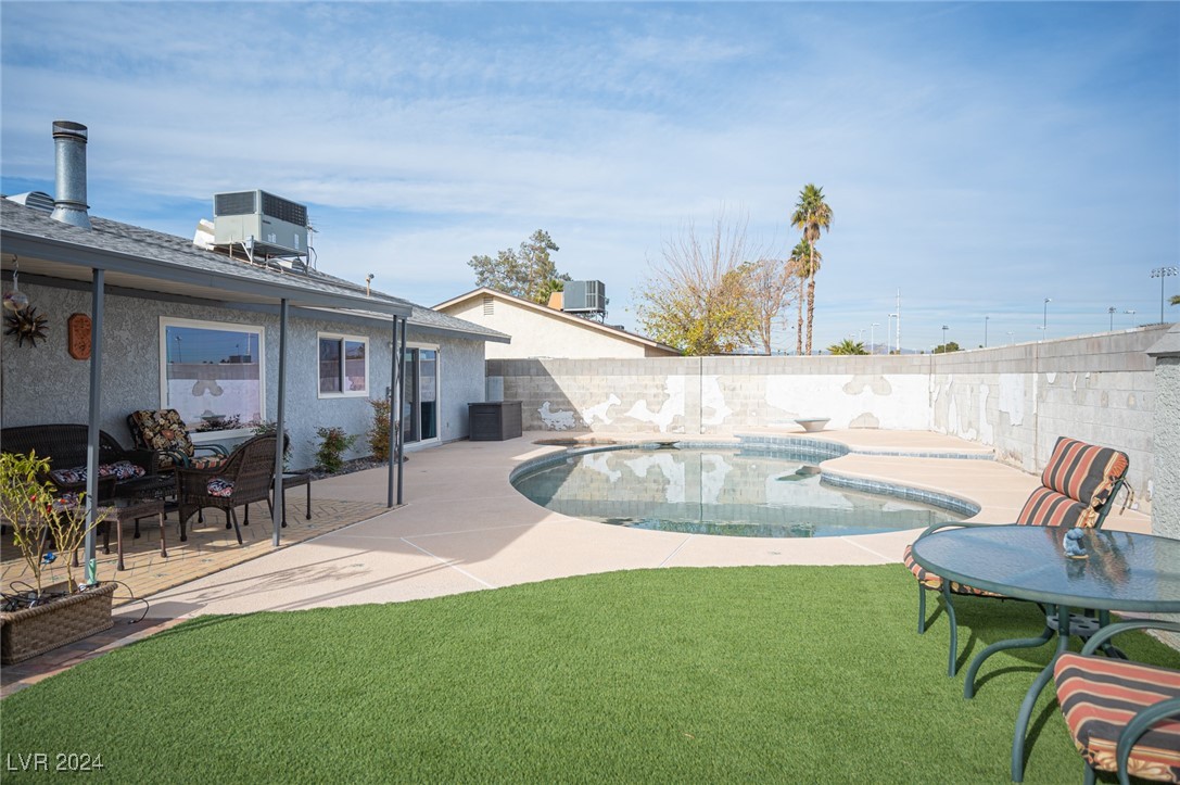 4250 Carolyn Drive