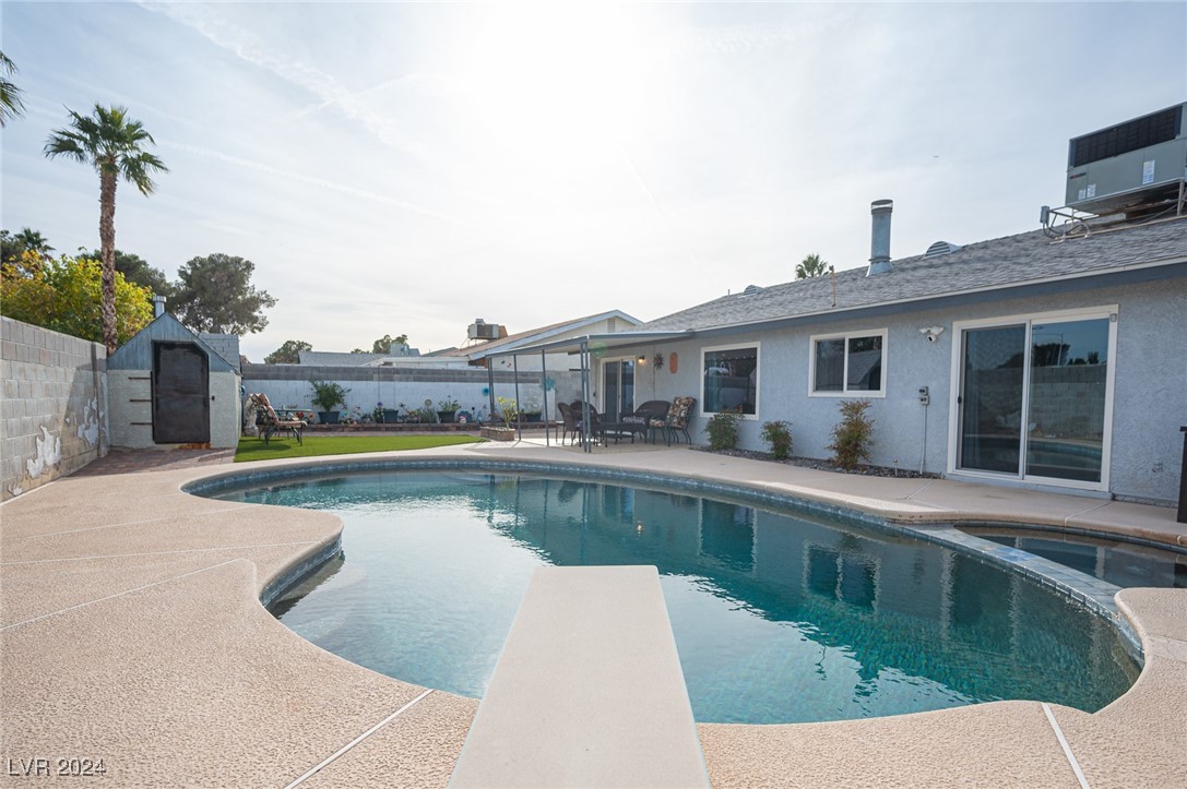 4250 Carolyn Drive