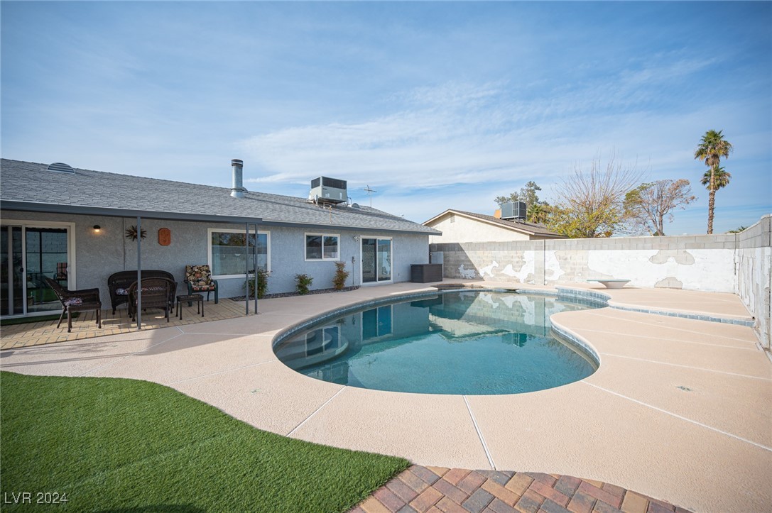 4250 Carolyn Drive