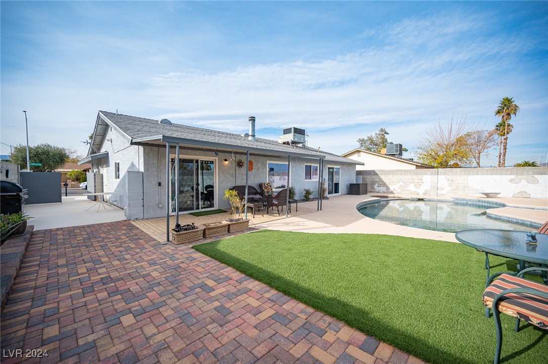 4250 Carolyn Drive