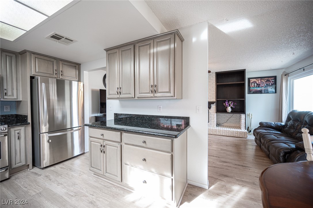 4250 Carolyn Drive