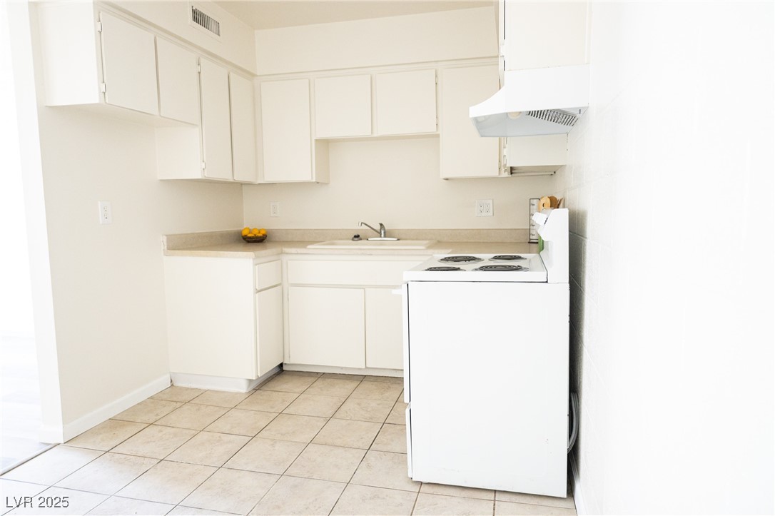 605 South Royal Crest Circle 8