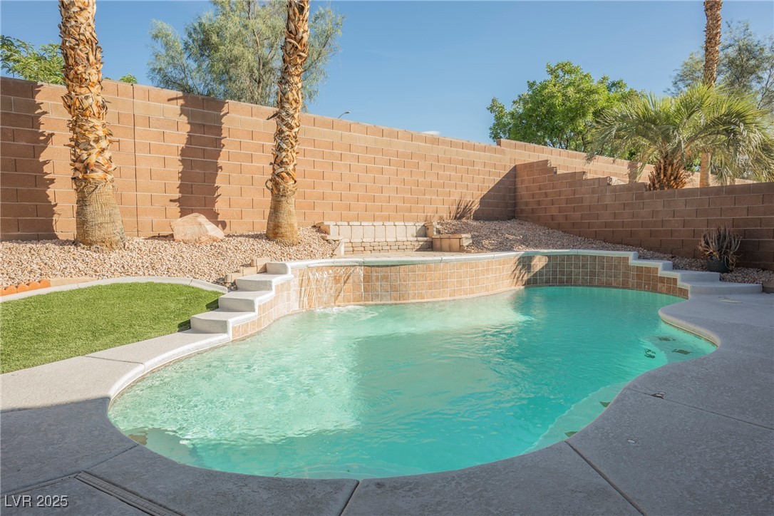 2547 Sundew Avenue