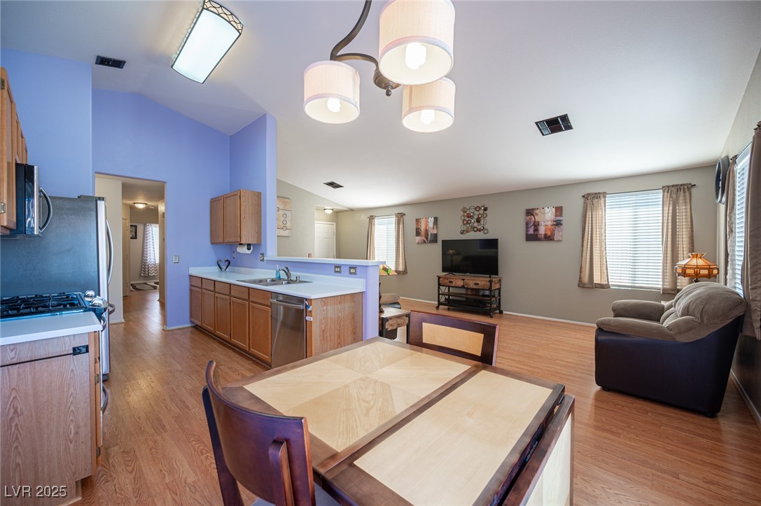 2031 Hillscroft Court