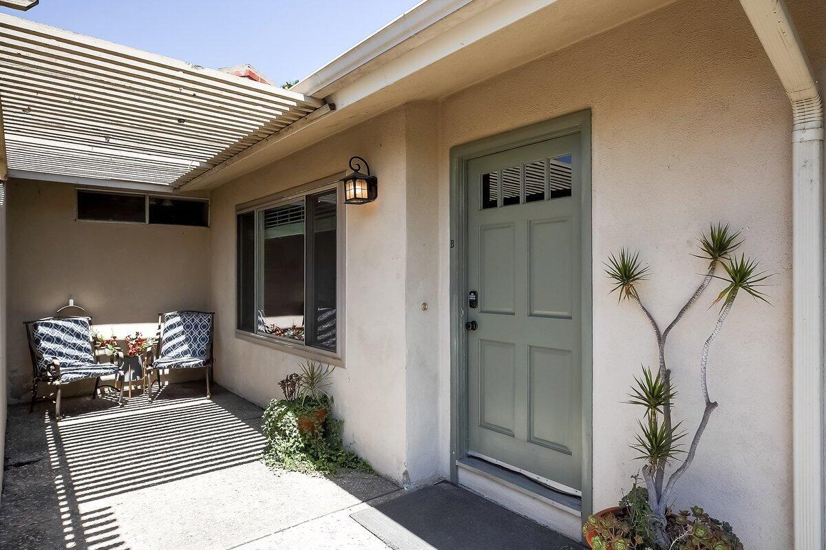 334 Consuelo Drive, A & B