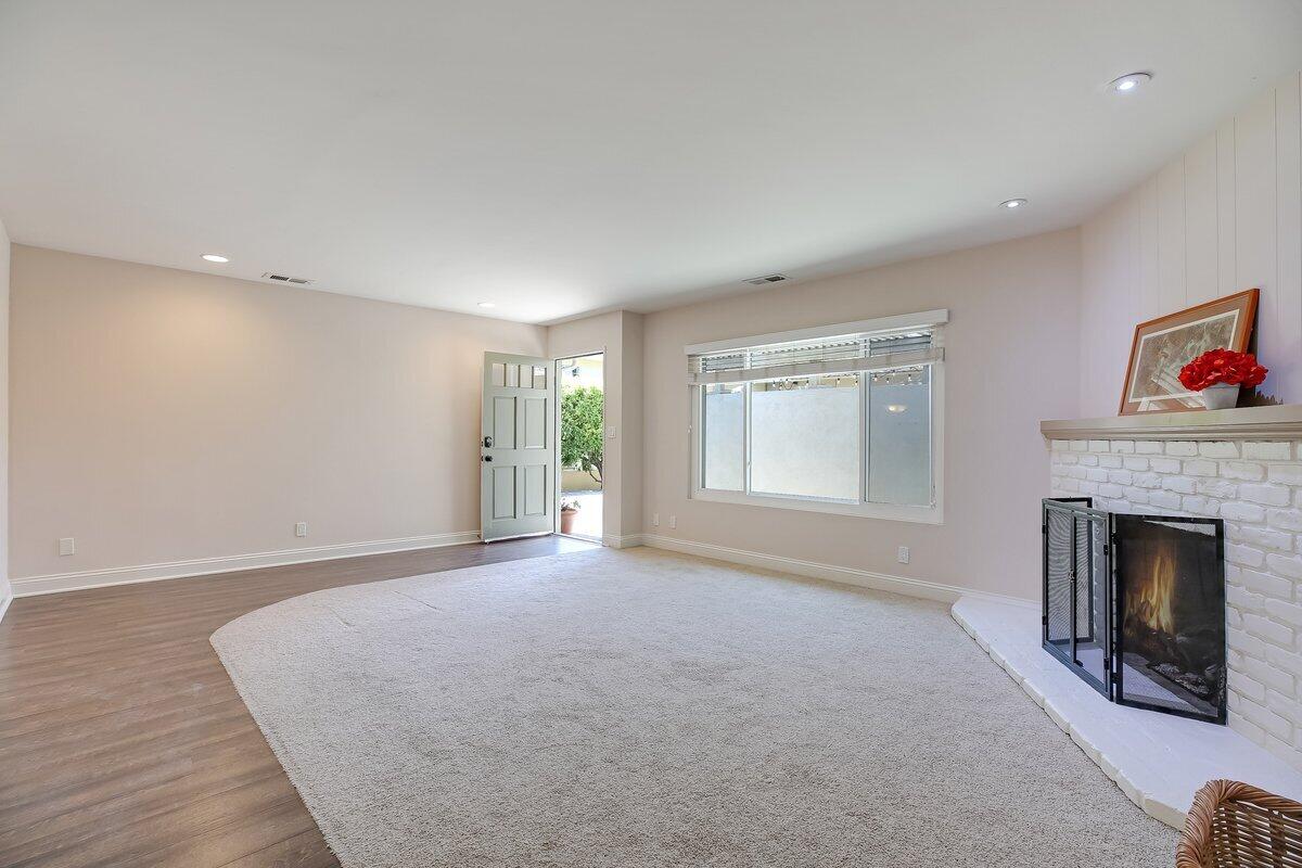 334 Consuelo Drive, A & B