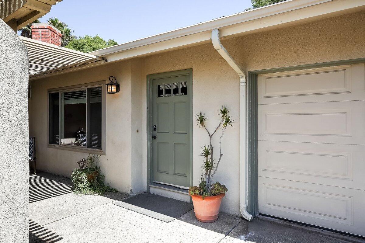334 Consuelo Drive, A & B