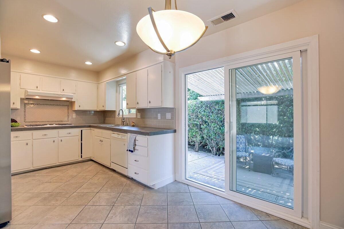 334 Consuelo Drive, A & B