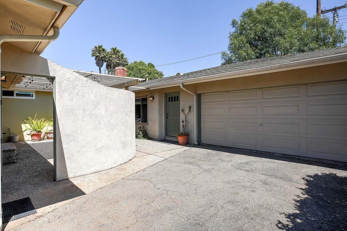 334 Consuelo Drive, A & B