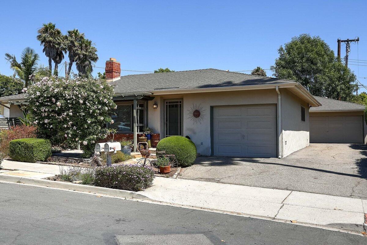 334 Consuelo Drive, A & B