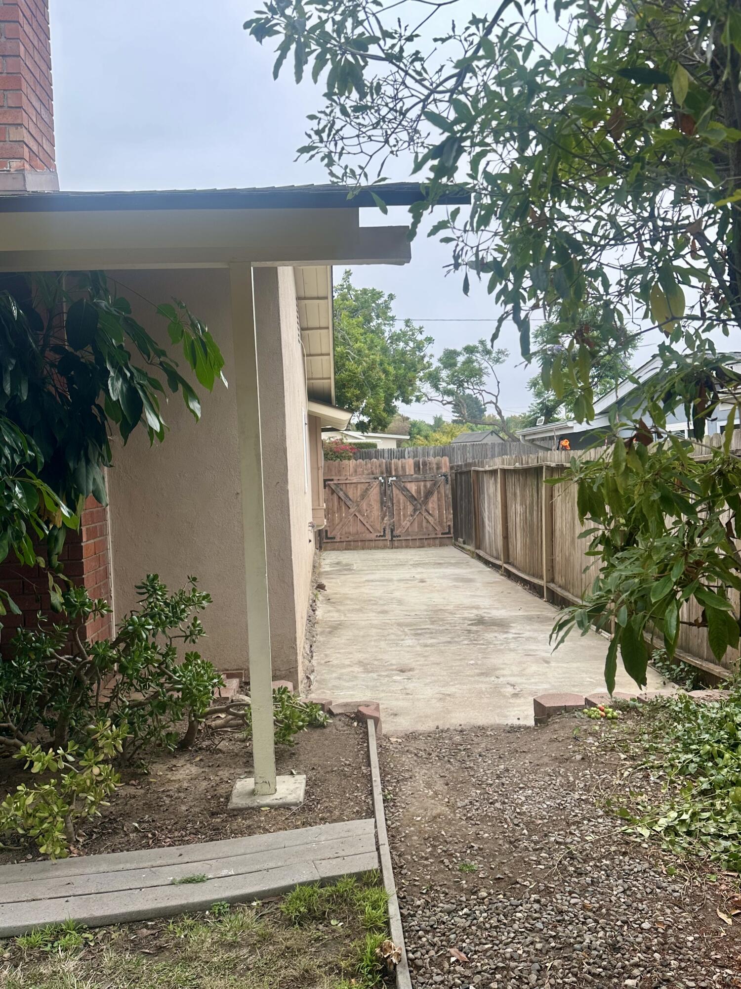 6279 Avenida Gorrion