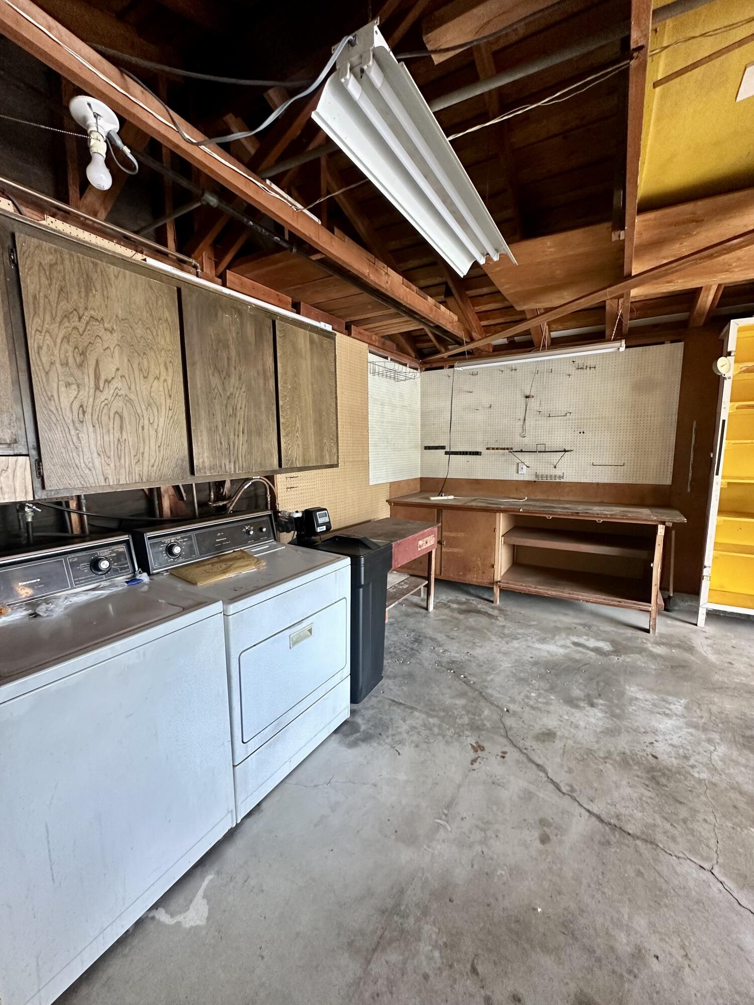 6279 Avenida Gorrion