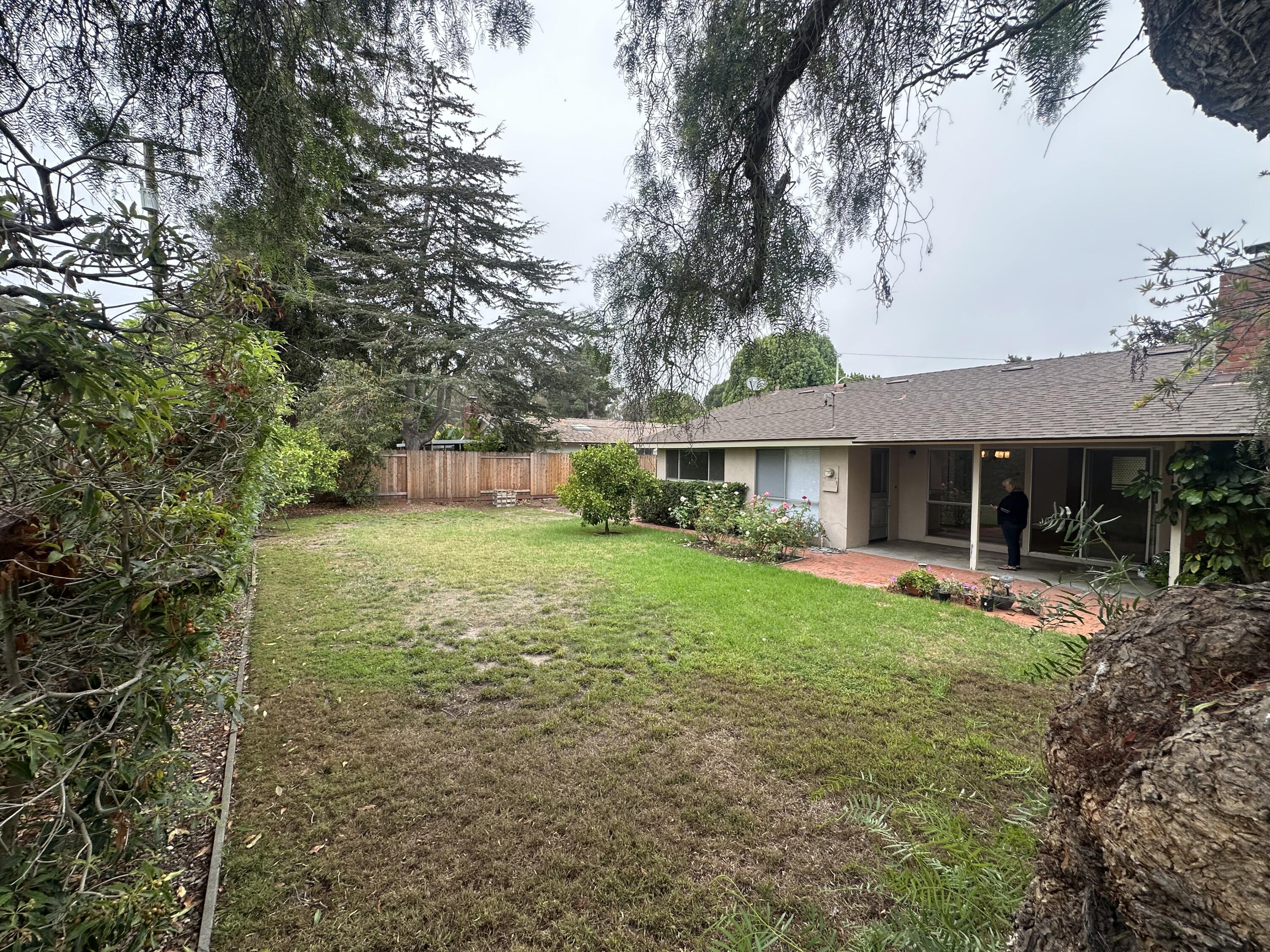 6279 Avenida Gorrion