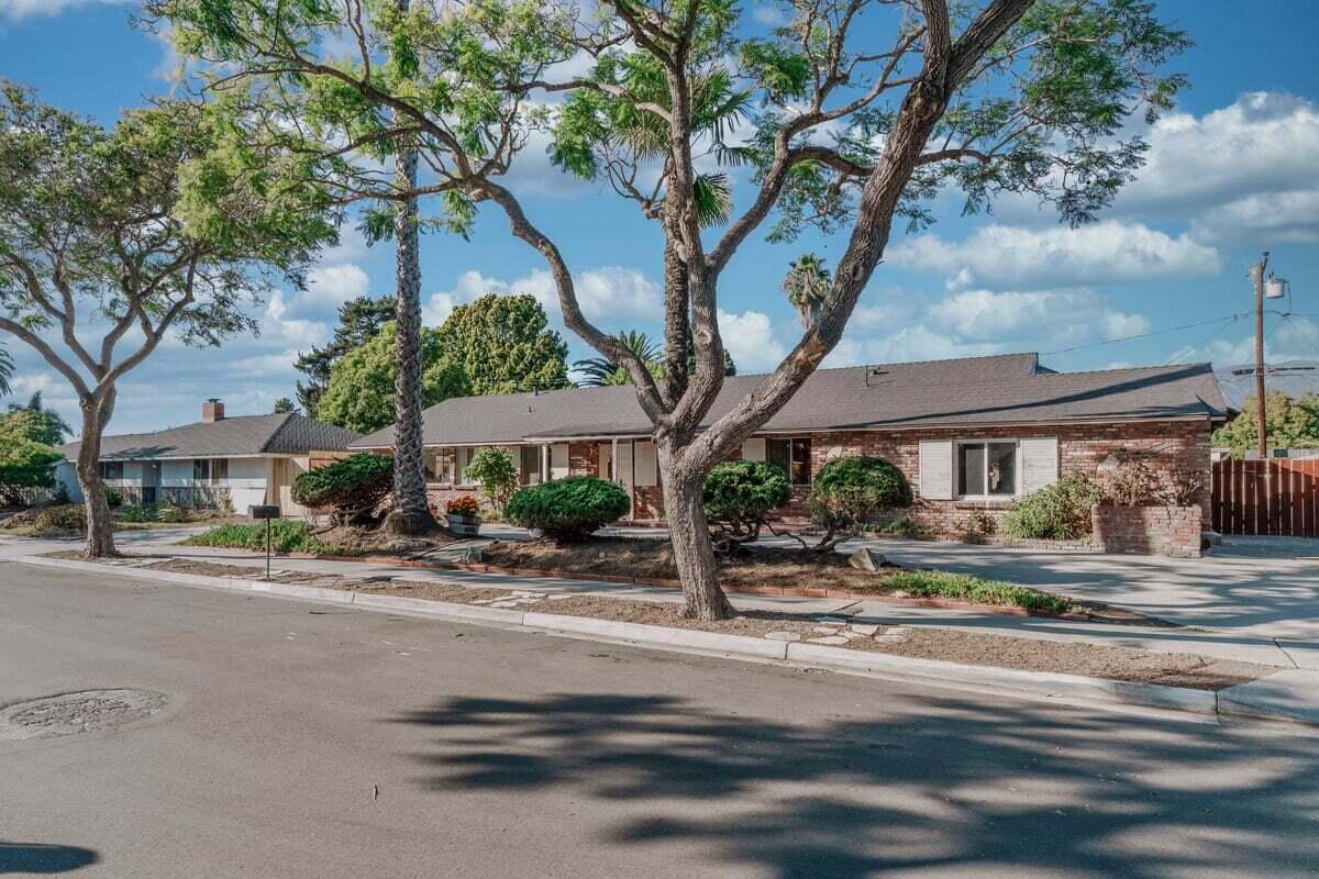 4689 Puente Plaza Santa Barbara Ca 93110 20251001195839331139000000