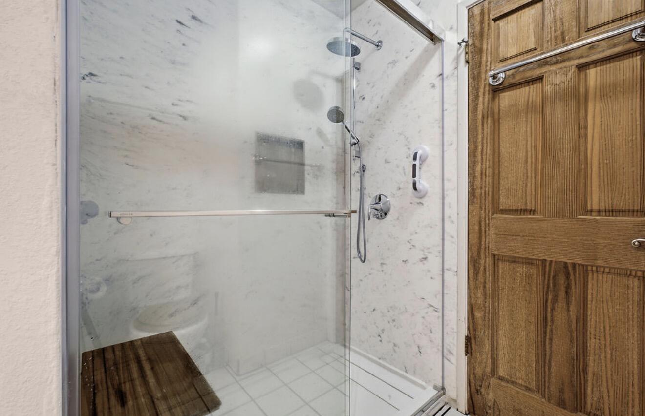 180 Kingston Avenue Apt C