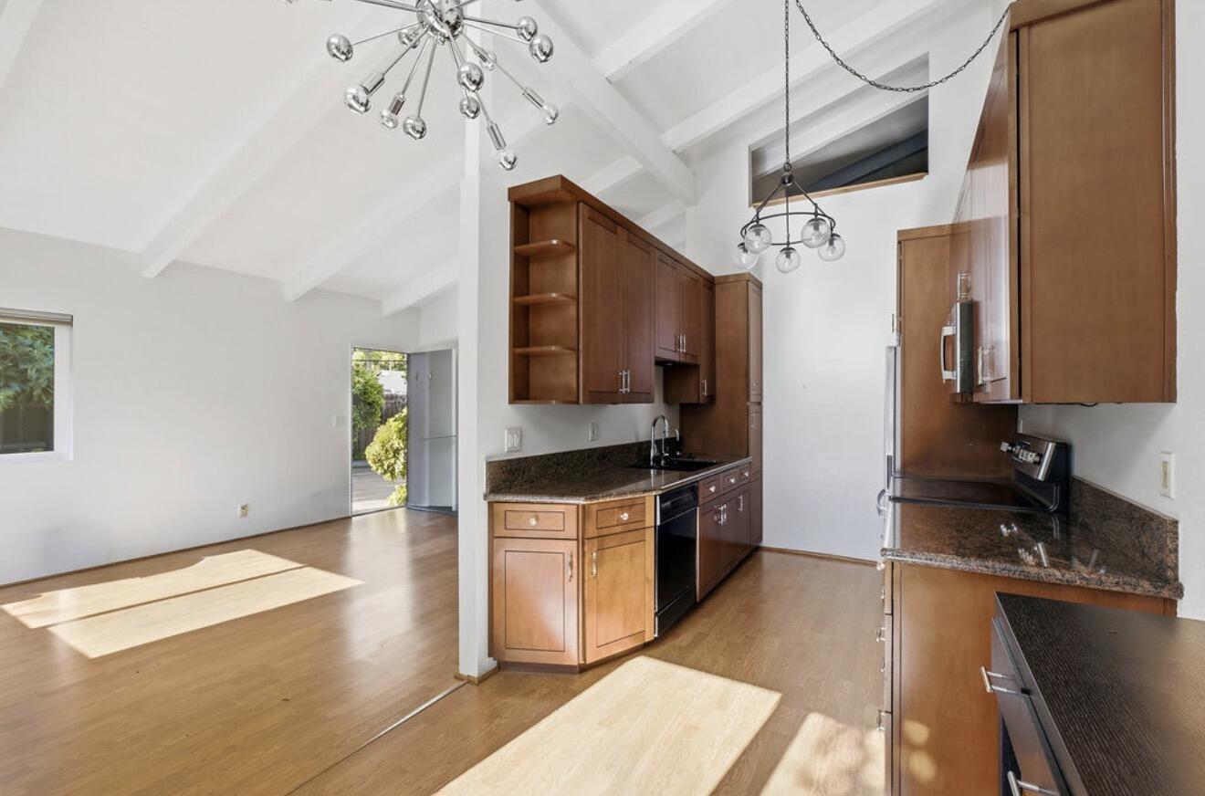 180 Kingston Avenue Apt C