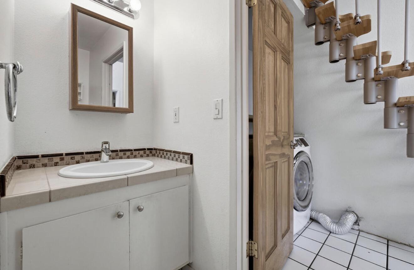 180 Kingston Avenue Apt C