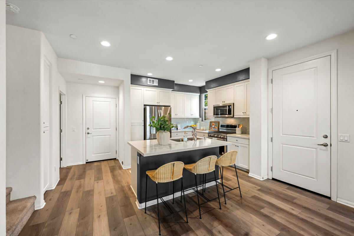 6578 Pipeline Place