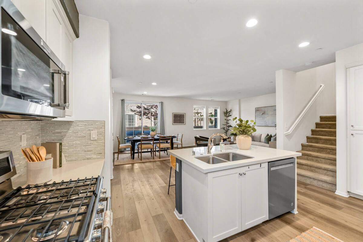 6578 Pipeline Place