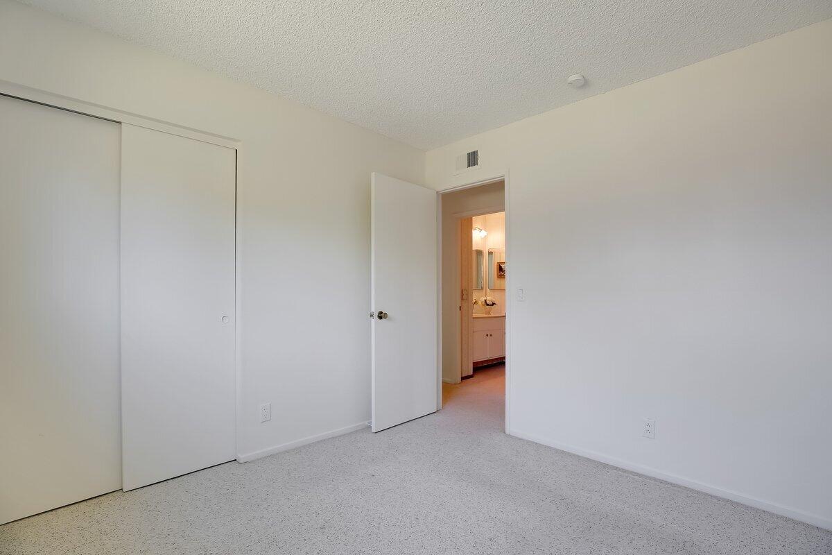 86 Deerhurst Drive
