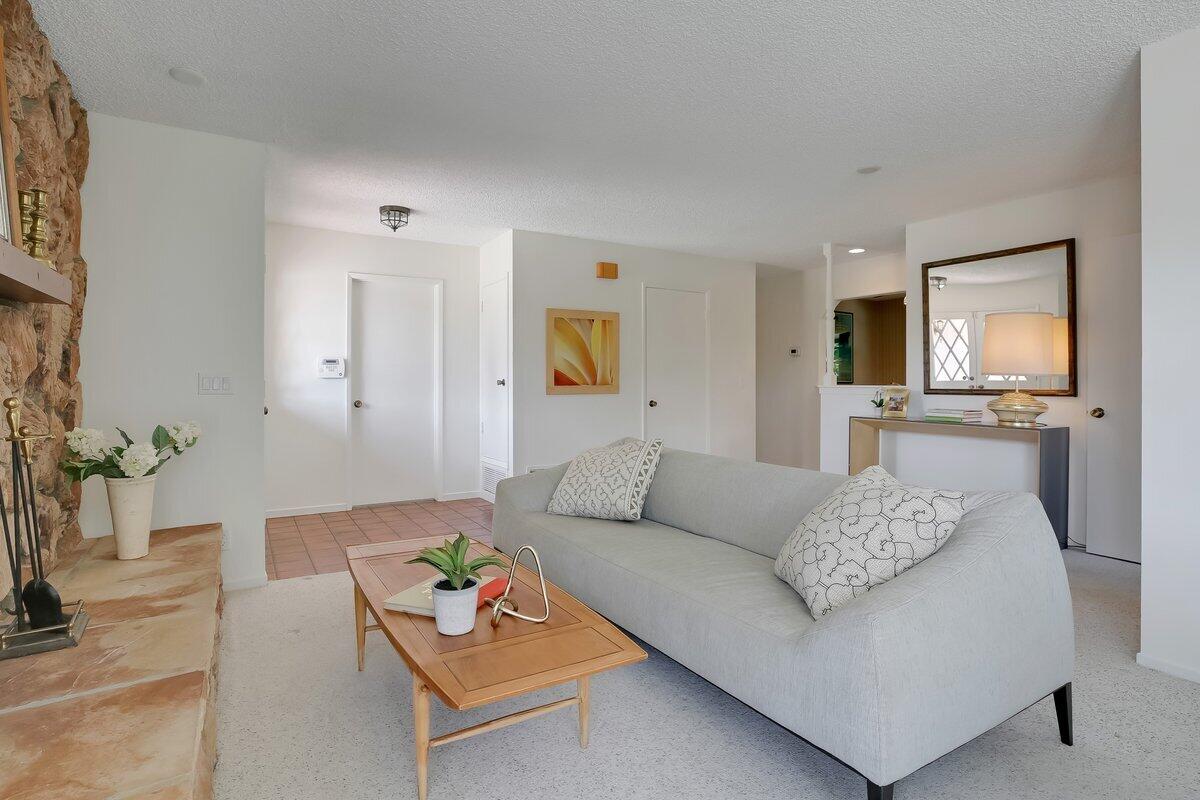 86 Deerhurst Drive