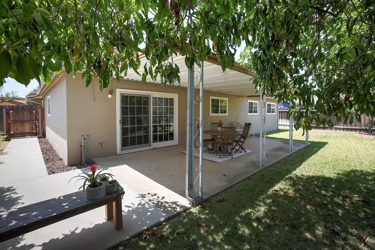 86 Deerhurst Drive