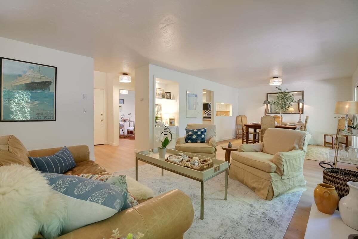 614 Calle De Los Amigos