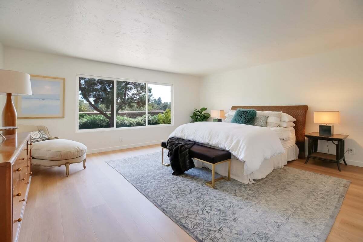 614 Calle De Los Amigos