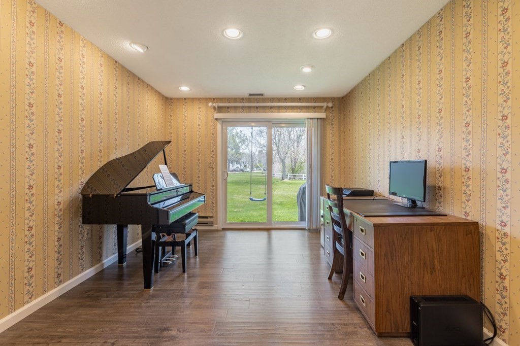 1200 Salem St Unit: 111