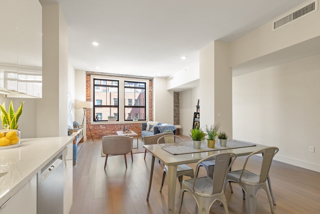 121 Portland St Unit: 511