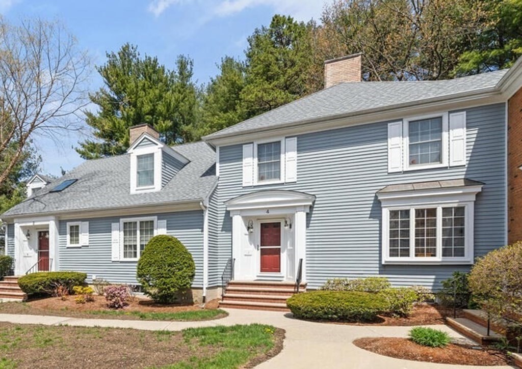 4 Bellingham Ct Unit: 4