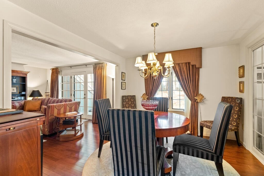 4 Bellingham Ct Unit: 4