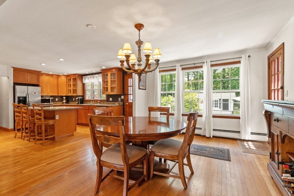 8 Candlewood Rd